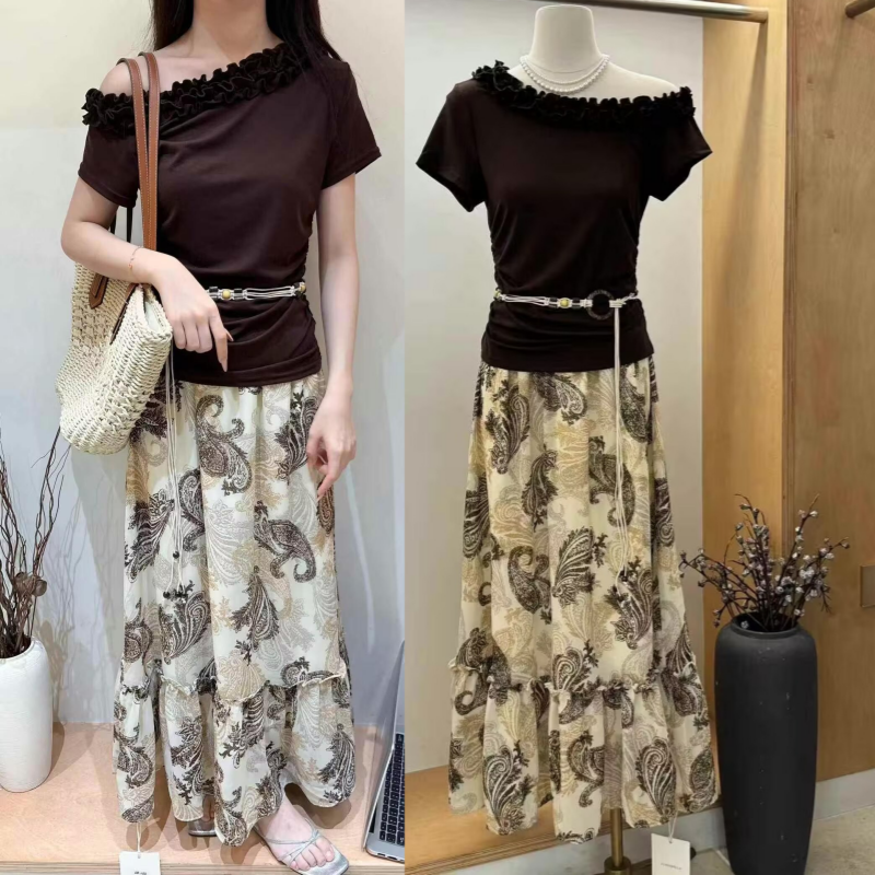 法式复古咖色一字斜肩短袖T恤女套装2025不规则上衣+花色半身长裙