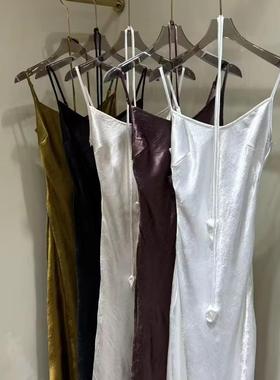 Luo高级感V领紧身收腰显瘦包臀抓花醋酸缎面鱼尾吊带裙女洋气长裙