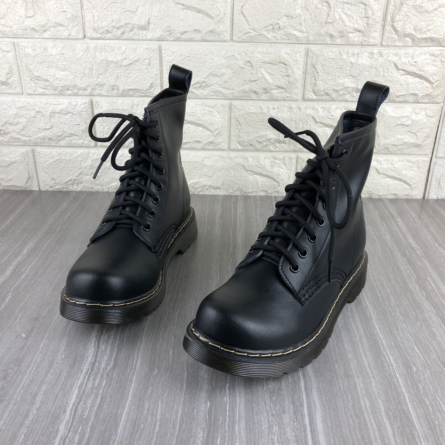 断码特价处理真皮女靴平底系带英伦休闲马丁靴百搭高帮单靴女短靴,女鞋,马丁靴,淘宝优惠券,粉丝福利购,淘宝优惠卷