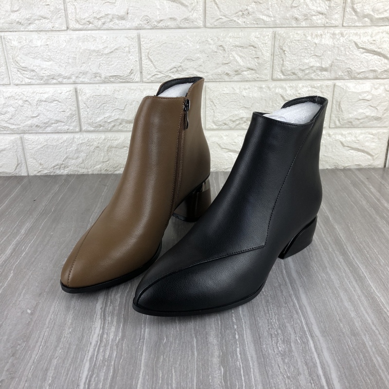 真皮牛皮女靴粗跟尖头短靴