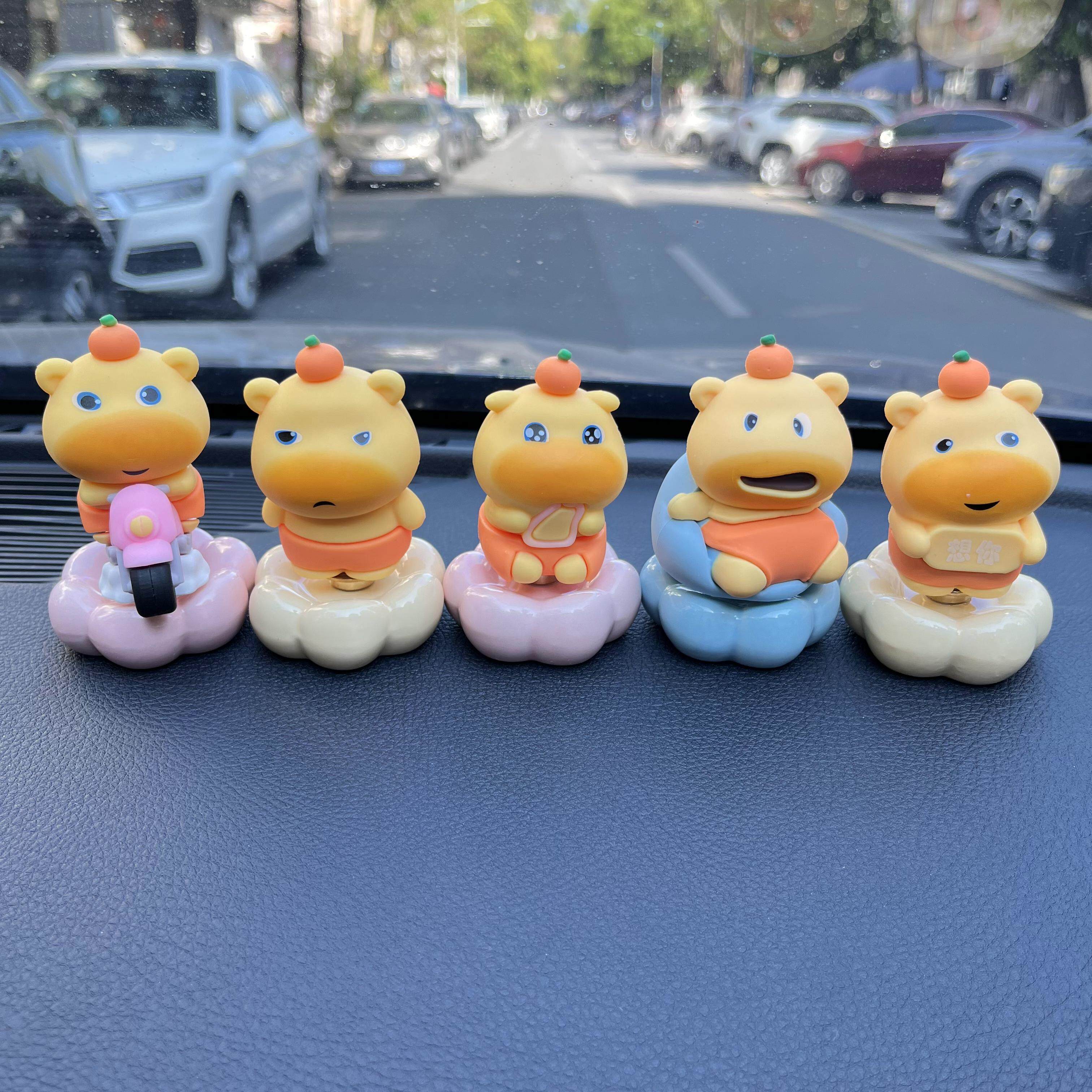 车内摆件中控台水豚噜噜车载摆件