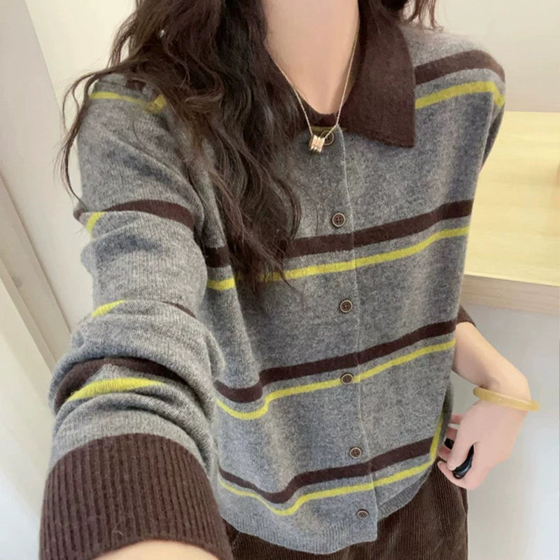 大码女装复古条纹拼接polo领针织衫毛衣女秋冬新款胖妹妹显瘦上衣