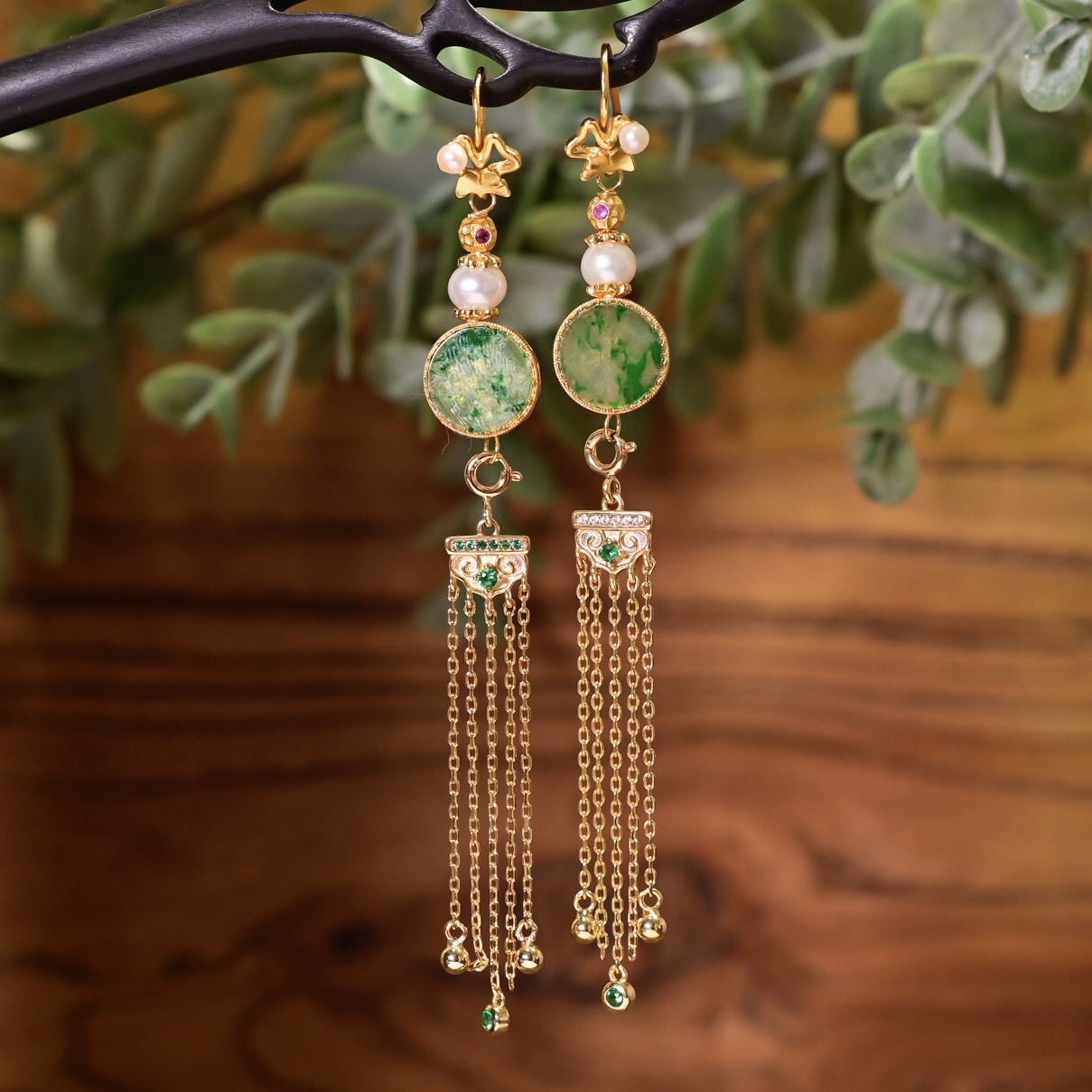 天然花青圆牌翡翠镶嵌银流苏耳坠