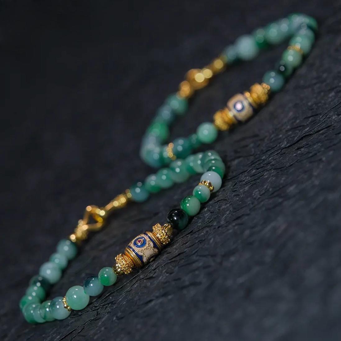 新中式天然辣绿色翡翠圆珠手串女