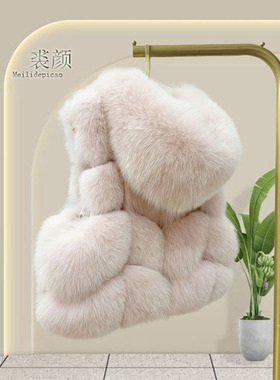 2025秋冬女短款年轻狐狸毛面包块时尚显瘦马甲绵羊皮连帽坎肩背心