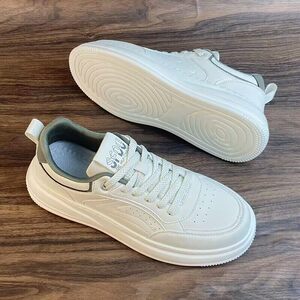 潮牌韩版痞帅小白鞋男2026年春季新款百搭真皮厚底运动板鞋休闲鞋