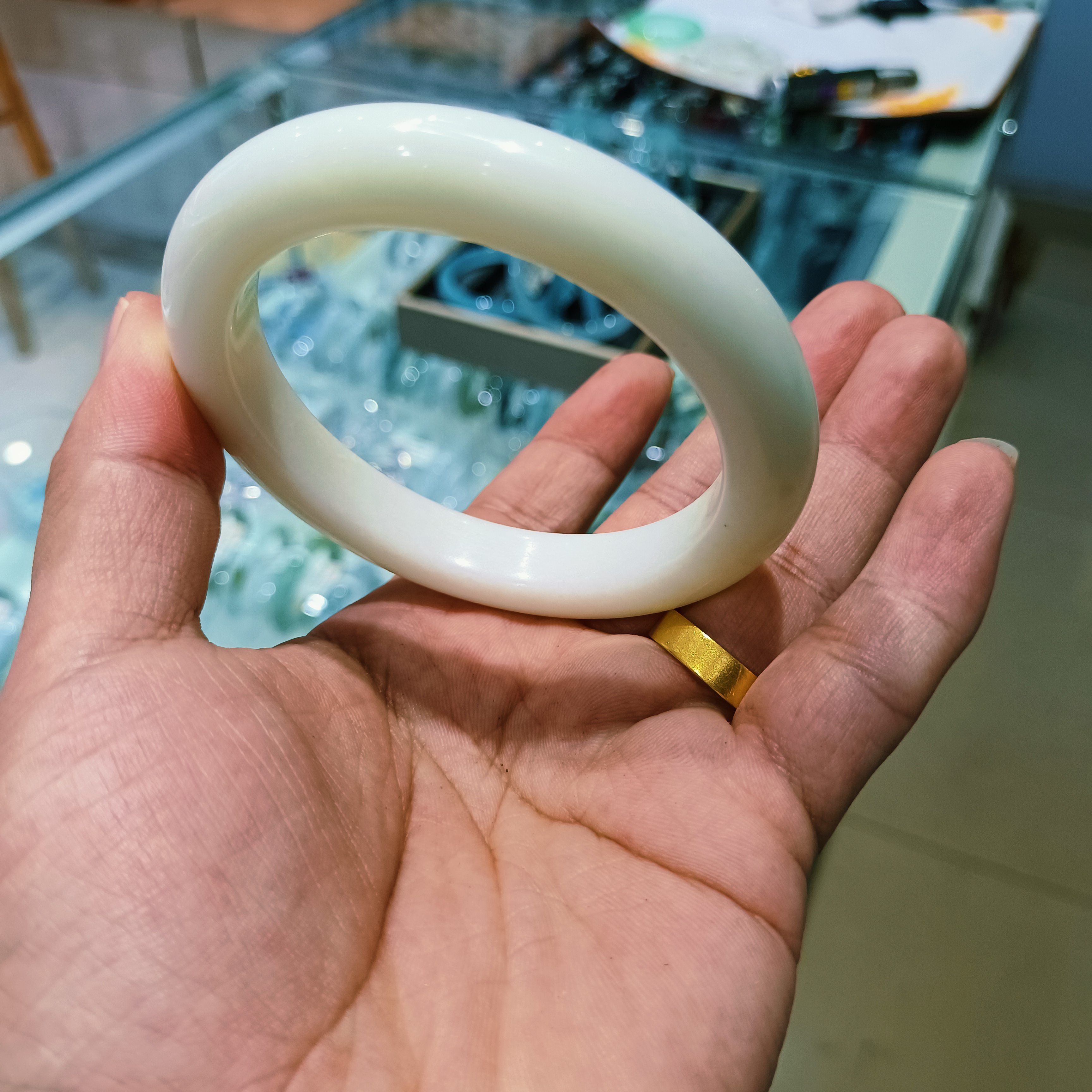 一物一拍天然白玉手镯60圈口正圈镯子玉镯子玉手镯女款玉镯子