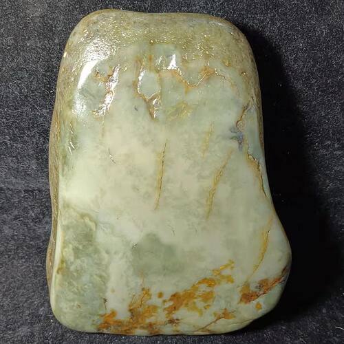 礼佛和田玉天然摆件真皮大块青玉
