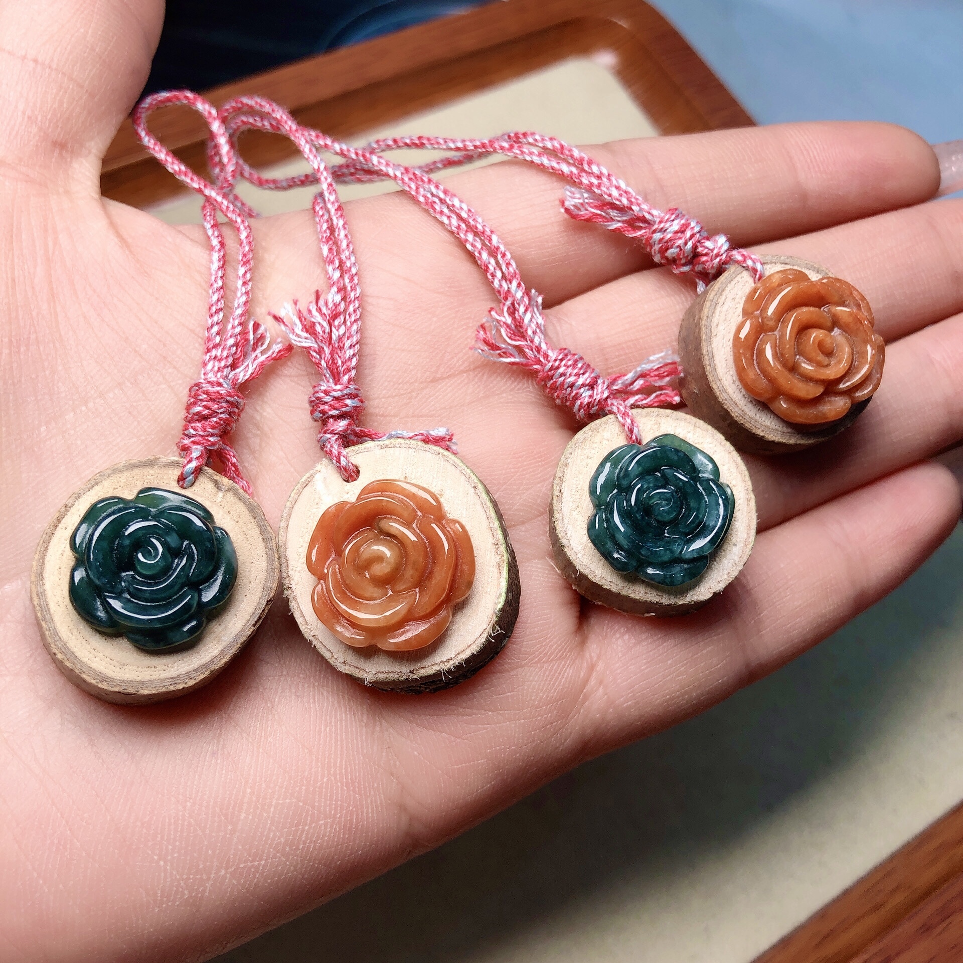 天然A货翡翠蓝水翡翠手机挂包挂车挂牡丹花红翡diy翡翠