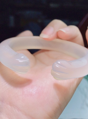 天然玛瑙手镯猫爪开口香槟金玉髓冰种正装女雕刻玉镯马料