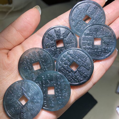 天然A货翡翠蓝水山鬼花钱玉石吊坠九宫八卦玉坠29mm 编绳