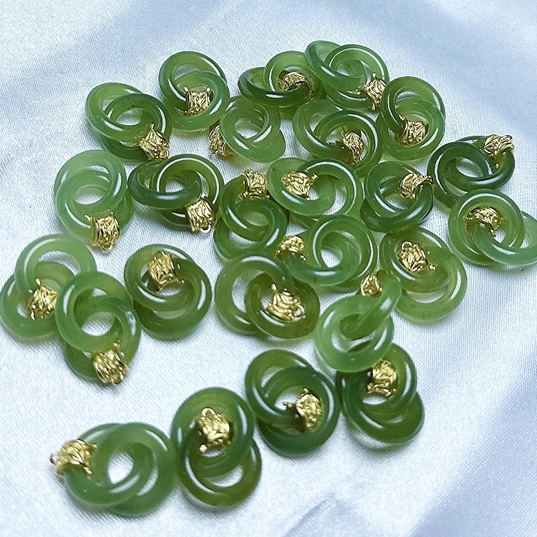 和田玉吊坠青黄口环环相扣吊坠