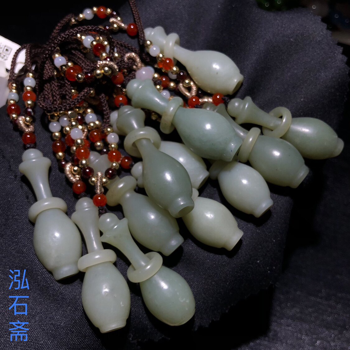 1A802 天然和田玉且莫蓝玉净瓶吊坠手工雕刻老油料挂件42/14mm