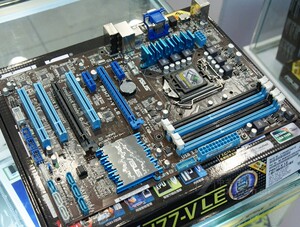 爆新 1155针Asus/华硕 P8H77-V LE全集成大板 H77 USB3 DDR3拼Z77