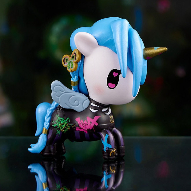 英雄联盟联名双城之战金克丝手办