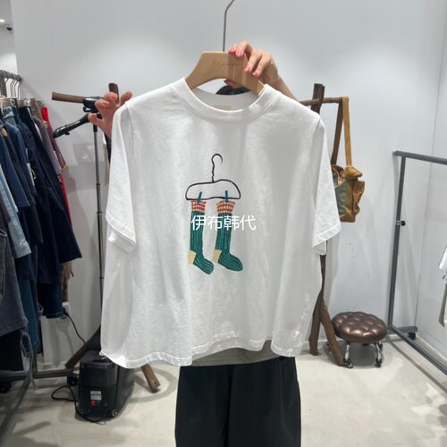圆领休闲袜子图案短袖T恤女