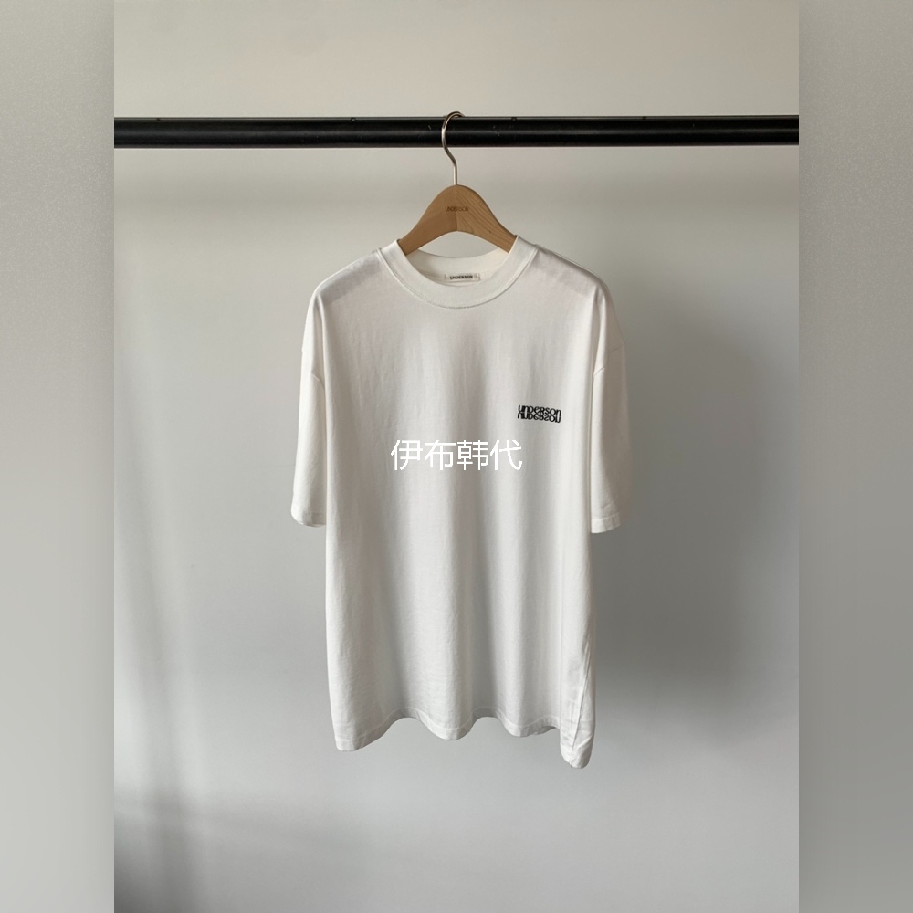 圆领休闲小字母棉质短袖T恤