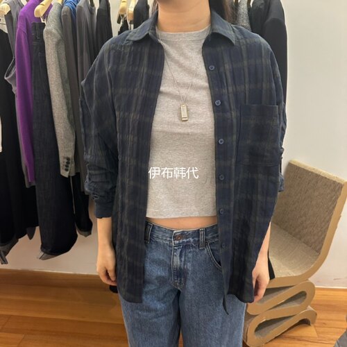 翻领休闲格子褶皱时尚衬衫
