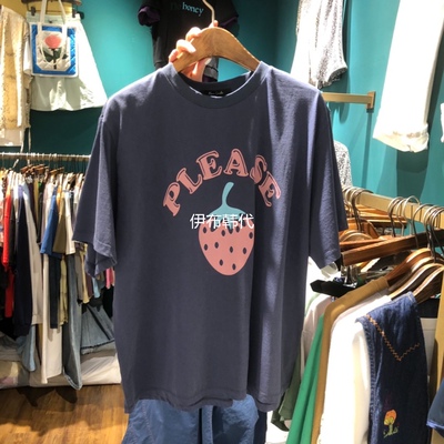 圆领字母休闲草莓宽松短袖T恤