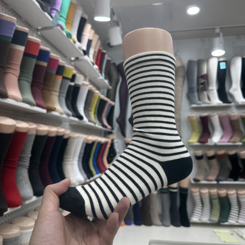 条纹棉质休闲百搭棉袜女袜中筒袜