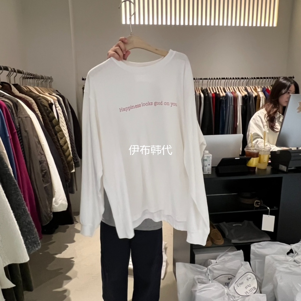 圆领休闲小字母宽松长袖T恤