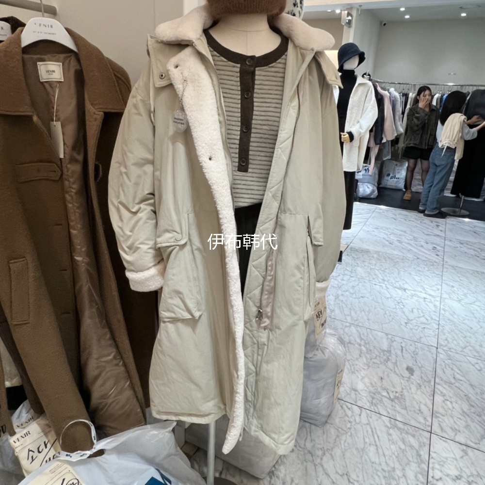 翻领羊羔毛领抽绳长款羽绒服外套