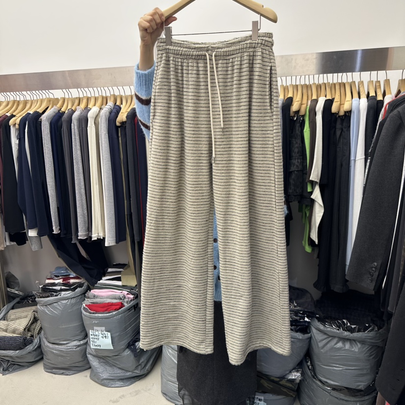 松紧腰休闲细条纹裤脚抽绳长裤