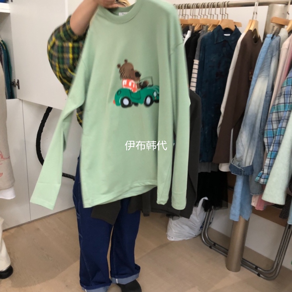 冬款圆领卡通小熊棉质长袖T恤女