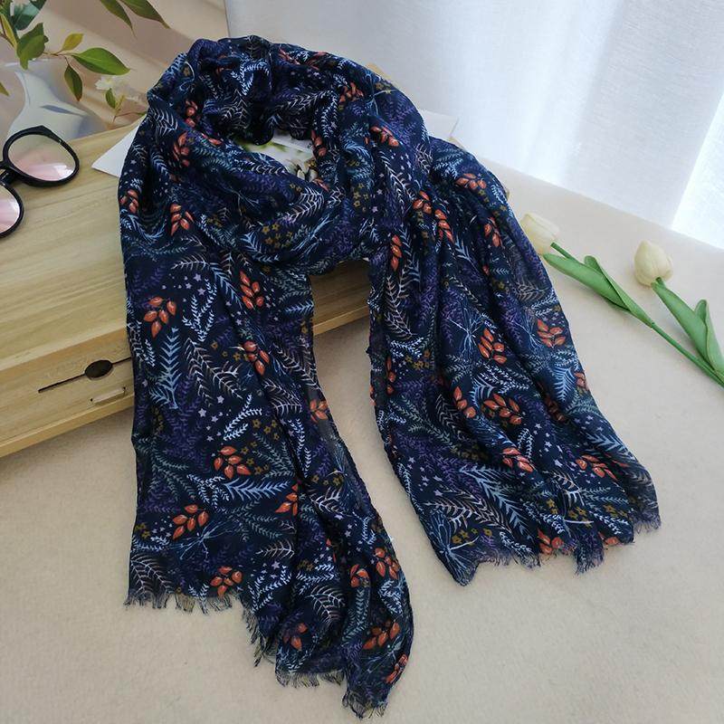 云南旅游碎花薄棉麻围巾女秋冬百搭保暖围脖丝巾洋气长款纱巾披肩