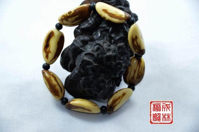 白玉菩提手串（手工打磨） 文玩核桃 核雕 沉香  金钵 金碗菩提