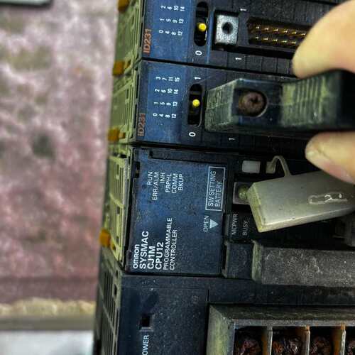 议价欧姆龙PLC一套 包含CPU模块、电源模块、ID231 CP