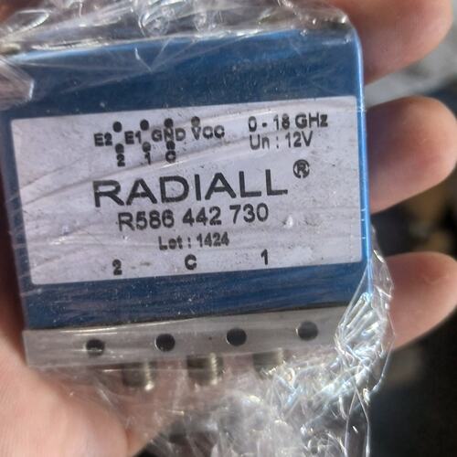 议价RADIALL R586 442 730射频同轴开关