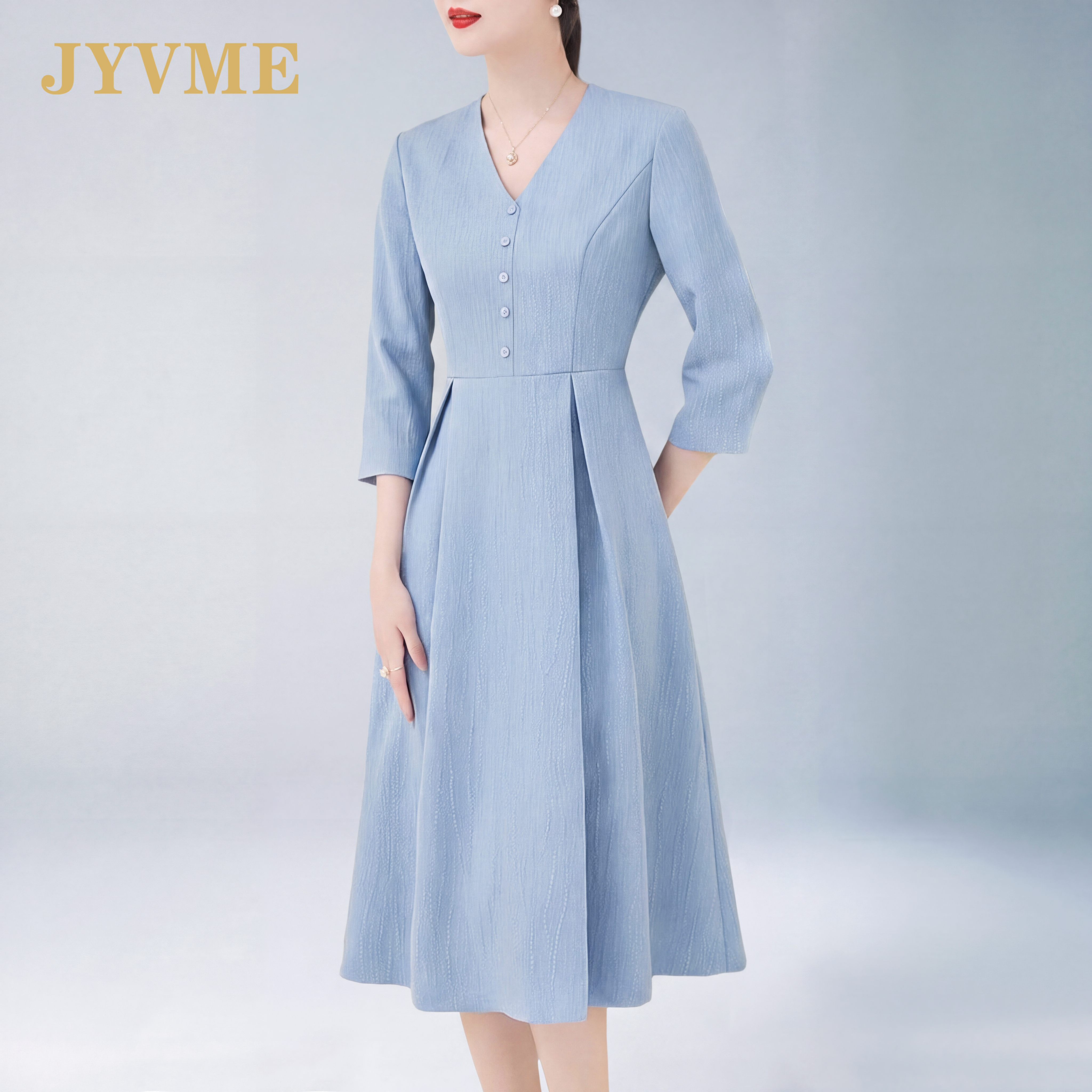 JyVme轻奢女士连衣裙2026秋季新款V领优雅显瘦百搭中长款提花裙