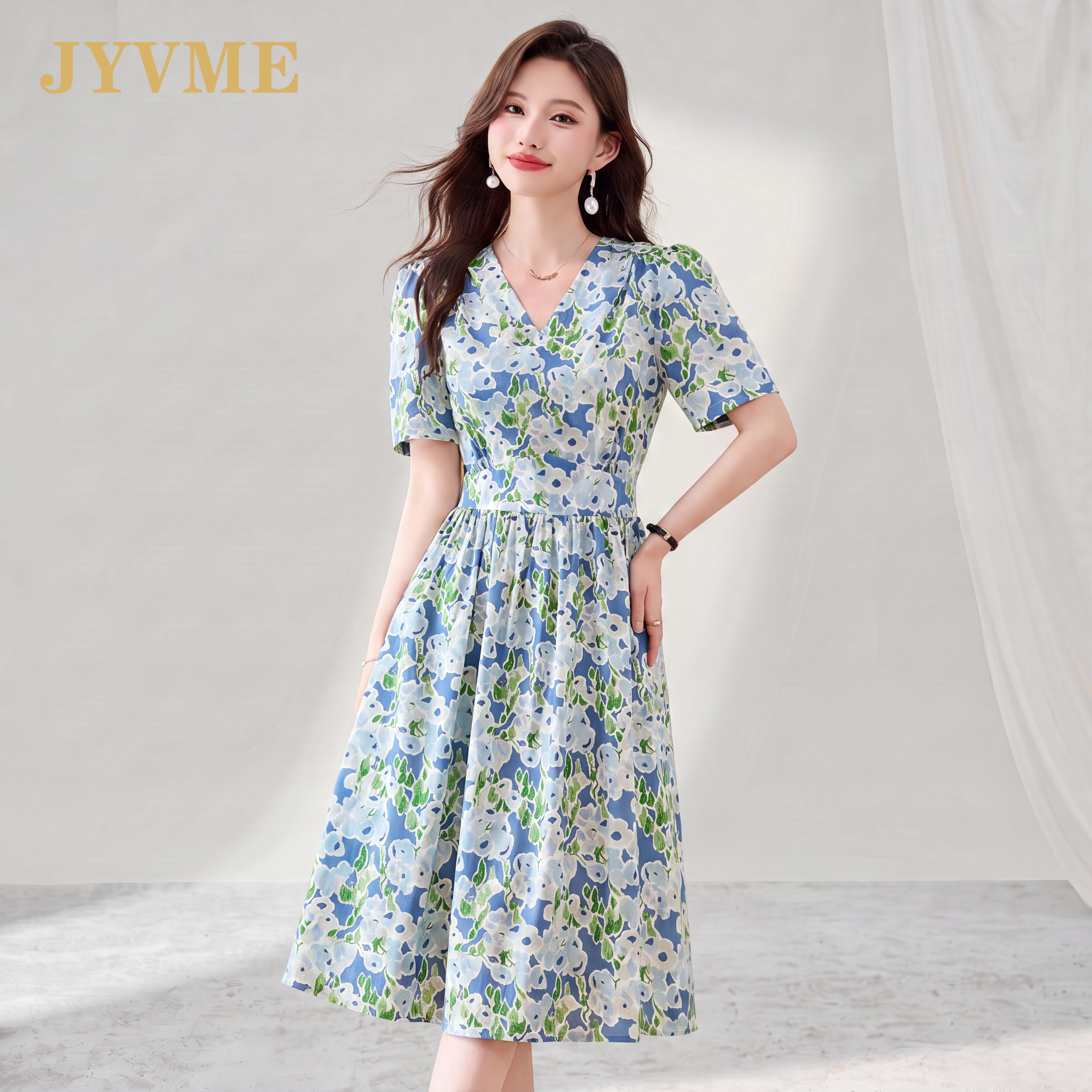 JyVme轻奢气质碎花连衣裙女2026夏季新款收腰显瘦V领纯棉短袖裙子