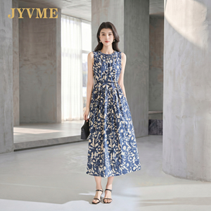 JyVme轻奢2026夏季新款女士设计感印花连衣裙腰带气质中长裙无袖