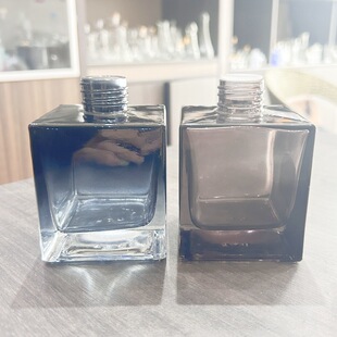 现货50-500毫升透明彩色四方形玻璃火挥发香薰瓶家居摆件插花瓶