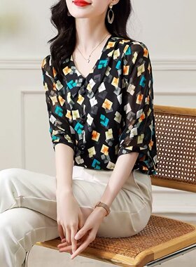 新款重磅V领真丝上衣女中老年妈妈桑蚕丝印花小衫T恤中袖大码B25