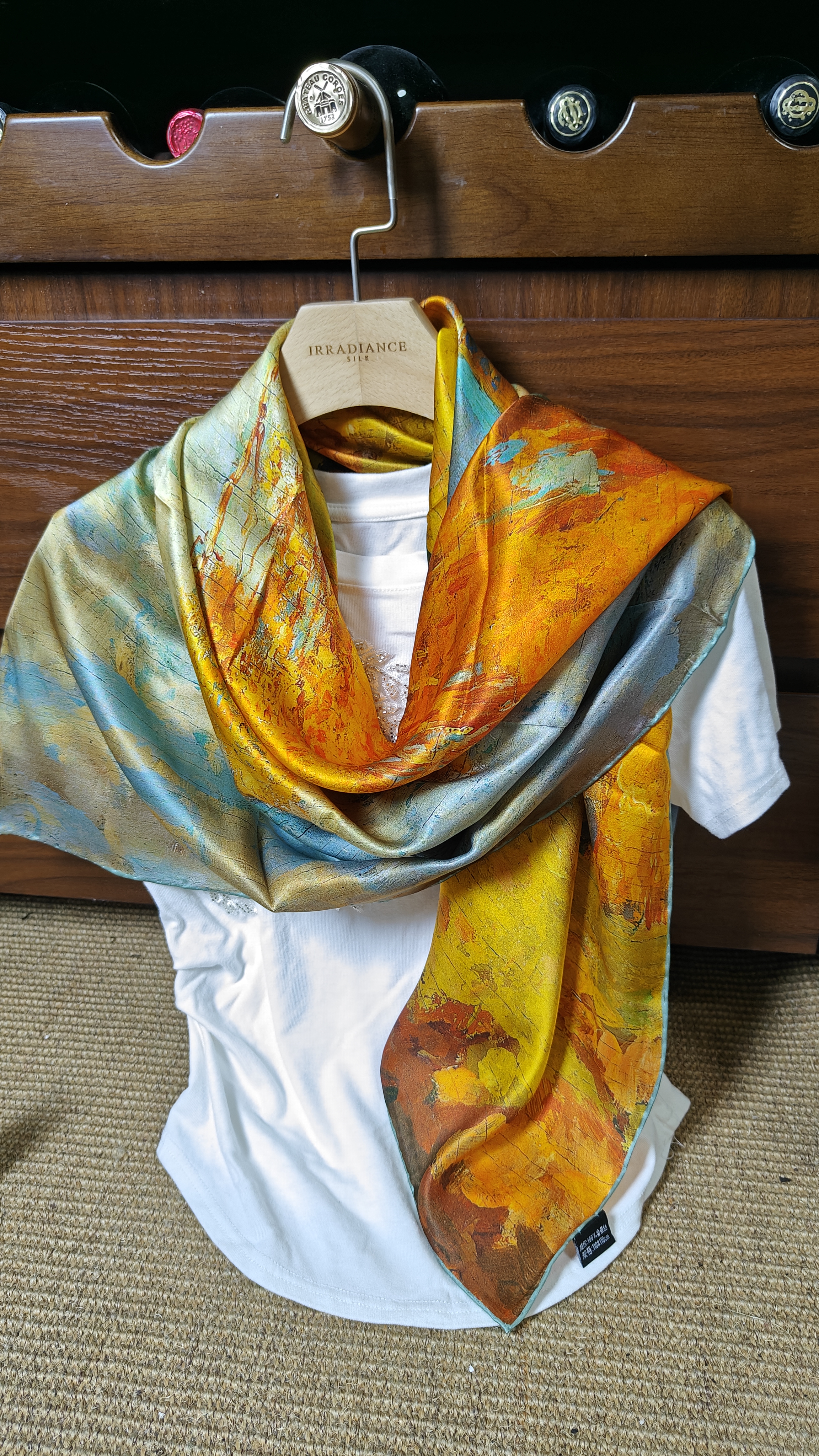 美丽优雅的桑蚕丝大方巾