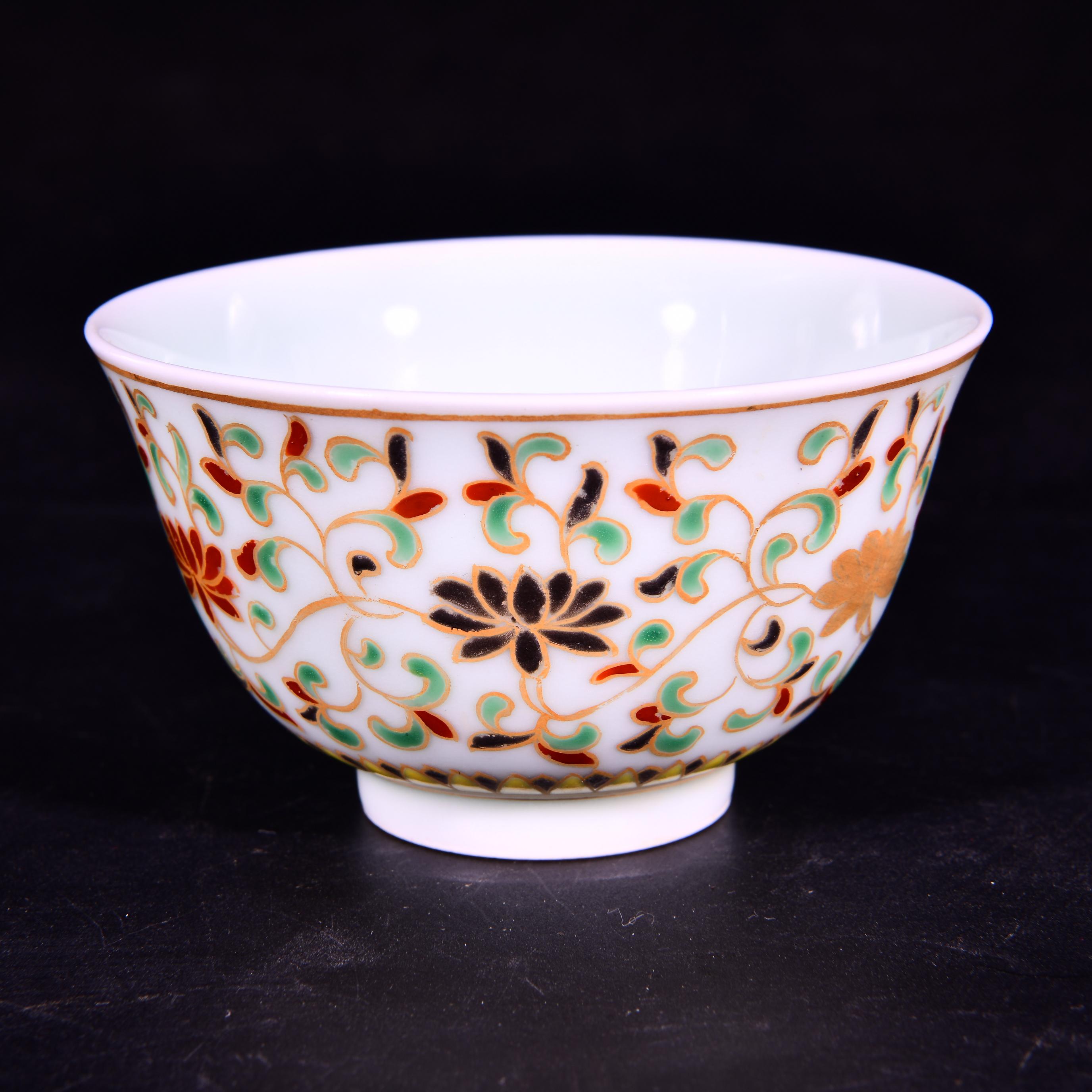 大明成化年制侘紫珐琅彩本色真金缠枝莲纹茶杯