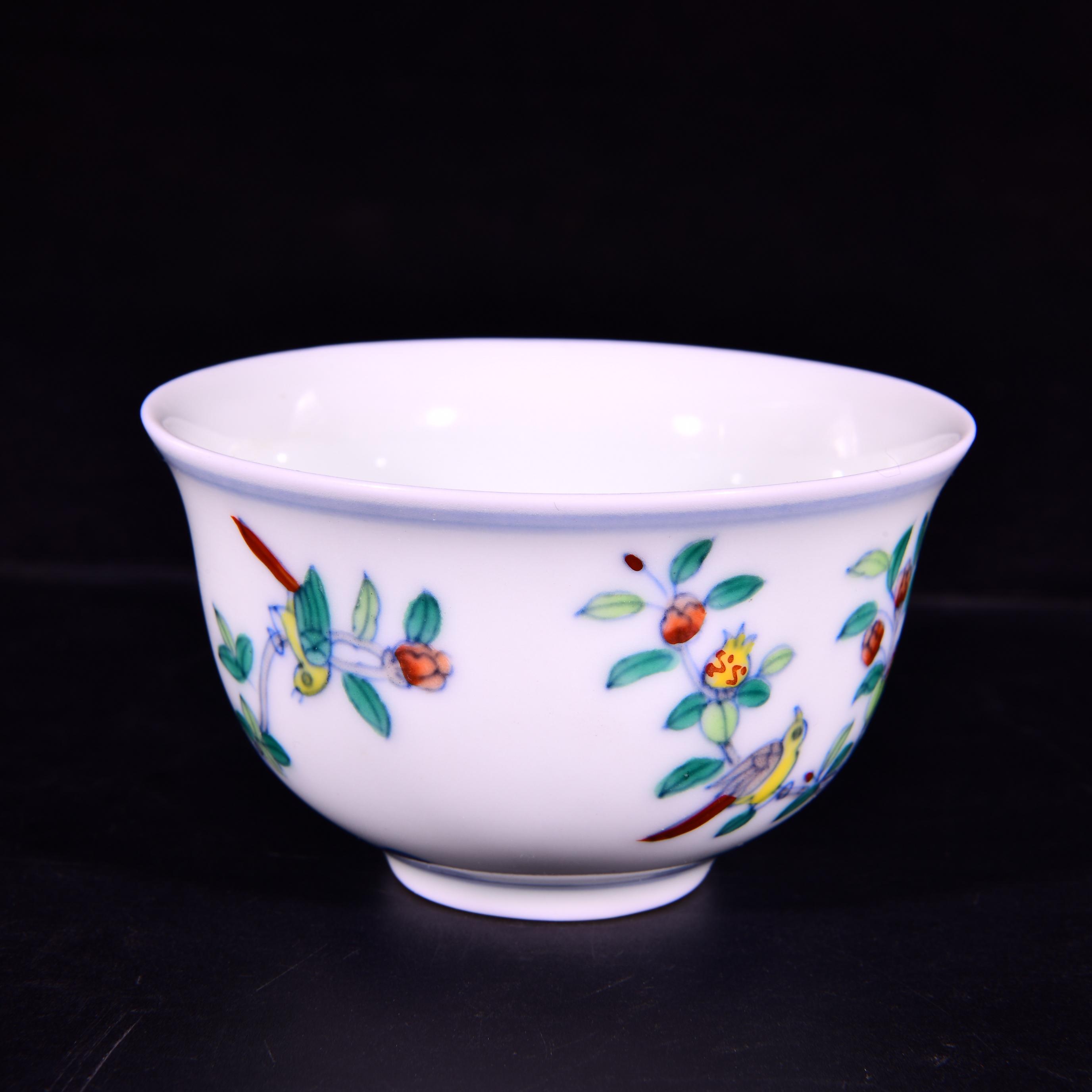 大明成化年制斗彩花鸟纹酒杯茶杯