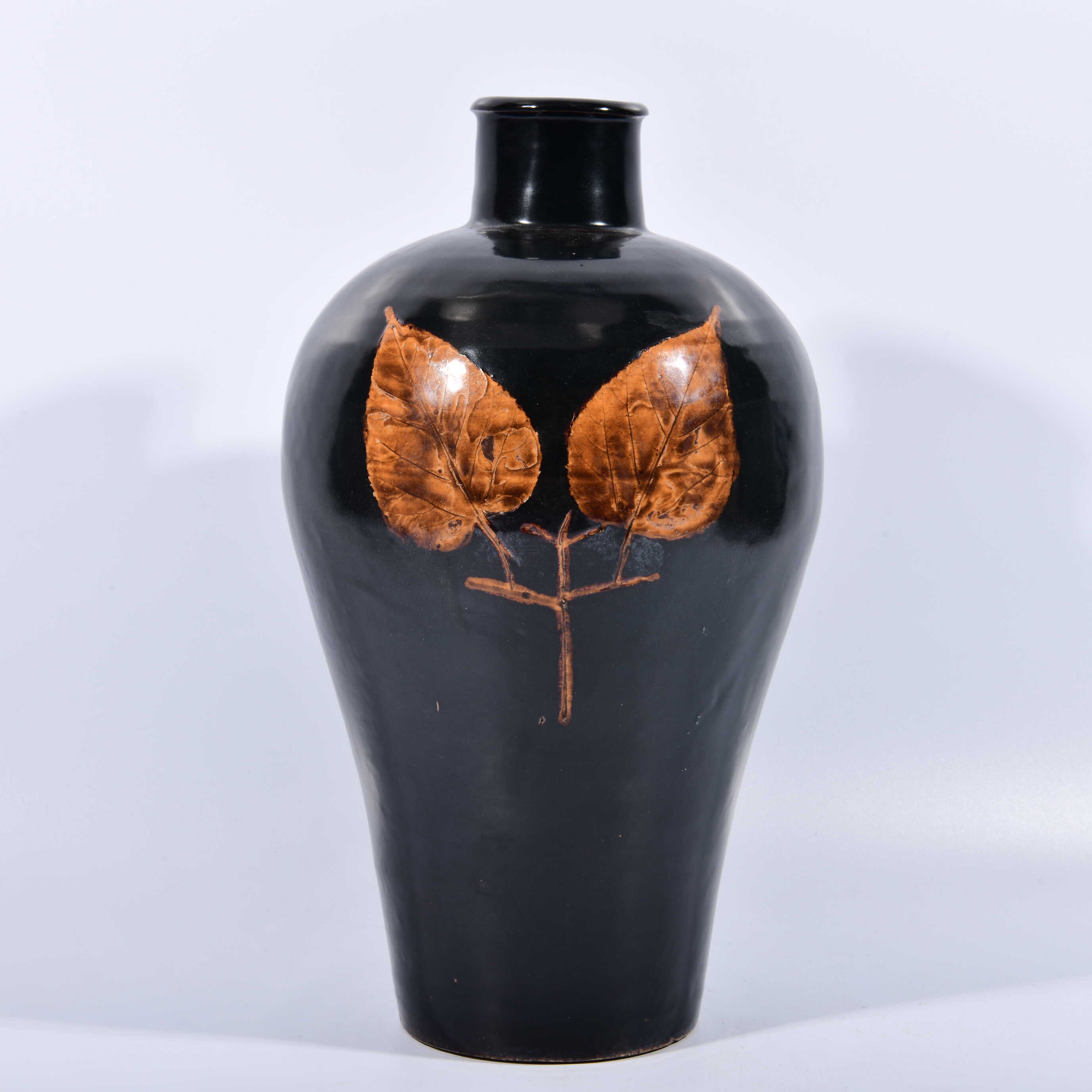 大唐天目山松柴烧制乌金黑釉窑变禅意树叶木叶梅瓶