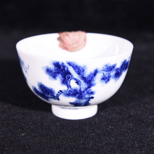 大清康熙年制青花古松纹试样回流火漆印酒杯茶杯