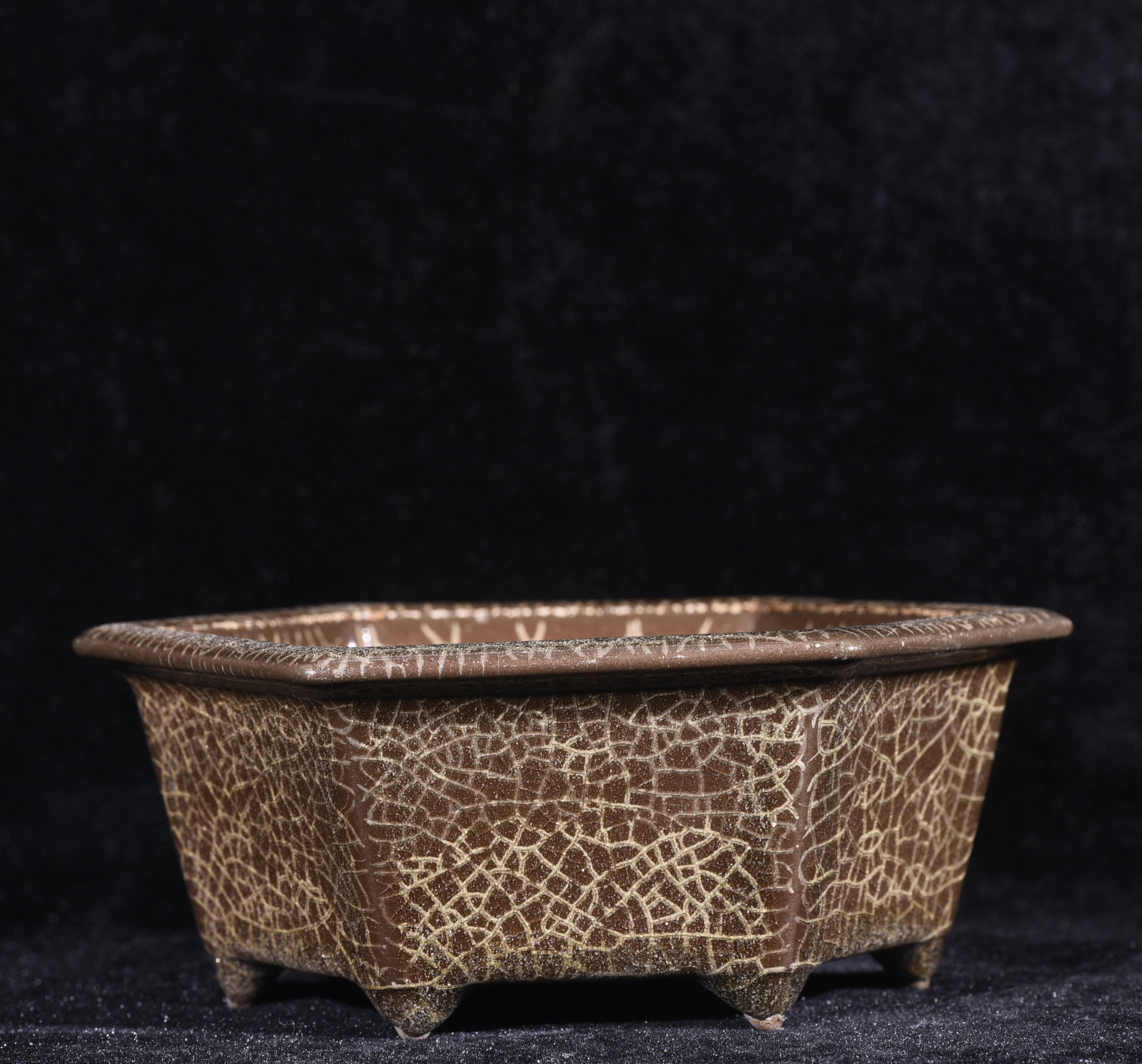 晋唐古越窑龙泉溪口小梅窑秘色瓷六方笔洗