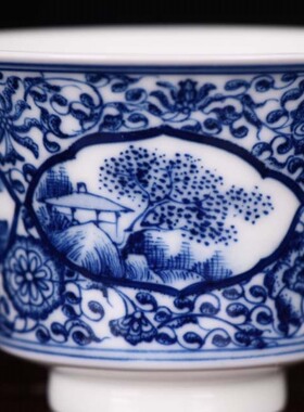 清康熙青花缠枝花开窗山水高士图纹福进祥款马蹄酒杯茶杯