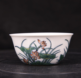 大清雍正年制斗彩莲塘纹酒杯茶杯
