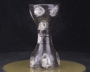 大唐鲁山乌金窑变白斑花釉弦纹拍鼓