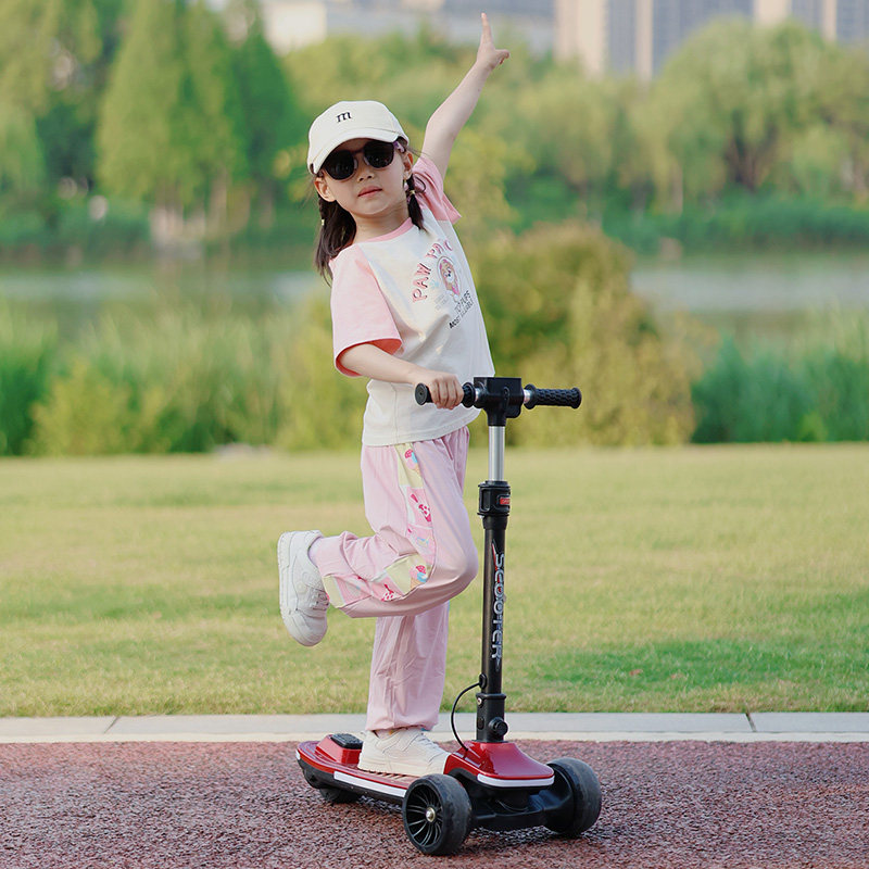 儿童电动滑板车宝宝出行代步车小孩景区旅游轻便小型三轮车可折叠