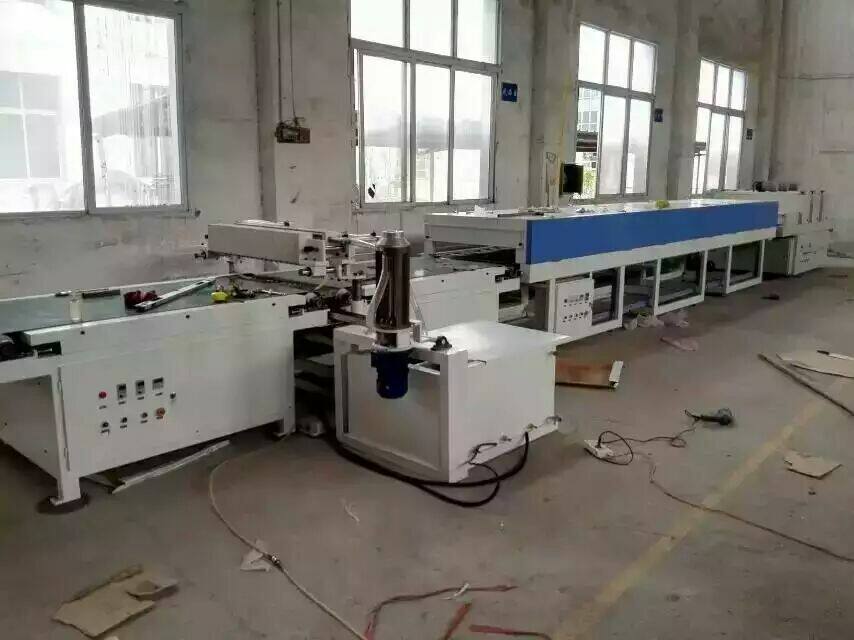 3d打印背景墙瓷砖uv光油淋涂流水线   高光移门uv光油淋幕机