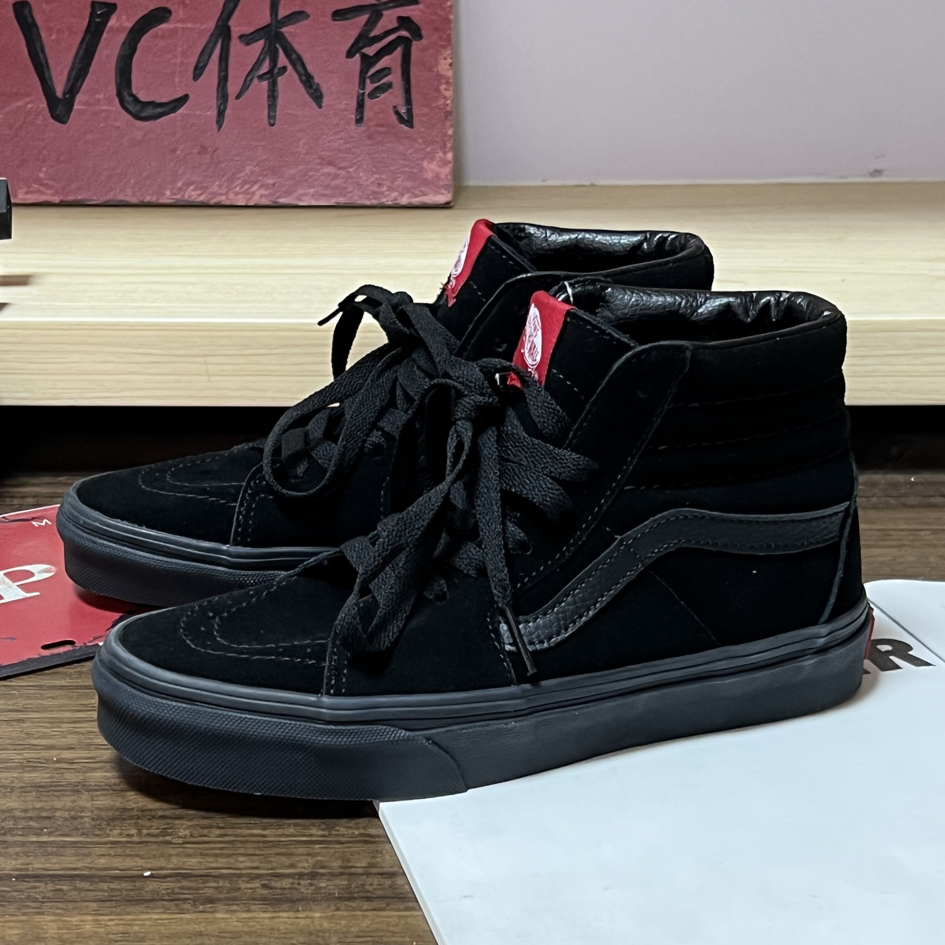 VC体育 Vans Sk8黑色反毛皮高帮运动休闲板鞋黑武士VN000D5IBKA