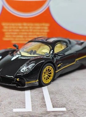 CCA x 潮梦ModemDream1/64帕加尼乌托邦仿真合金车模黑色加碳涂装